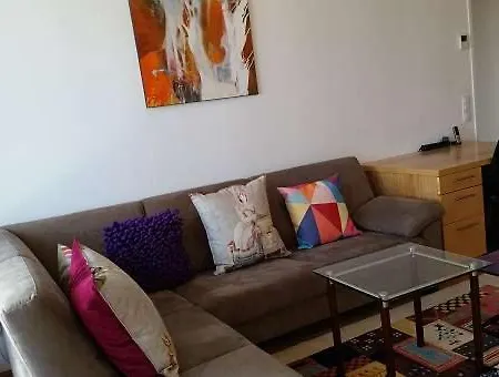 Piso Moderno De Un Cuarto Empuriabrava